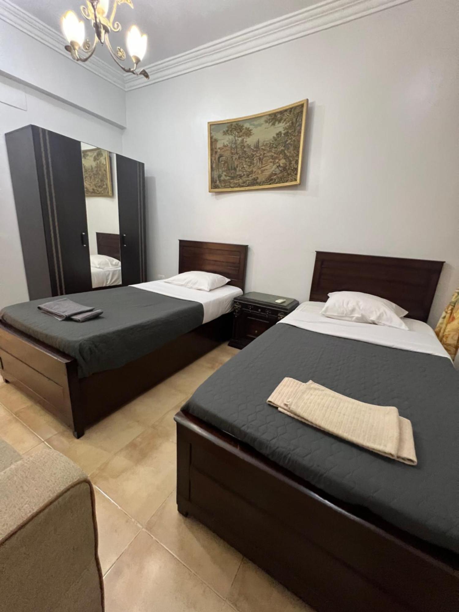 Appartamento Karnak Flats Luxor Esterno foto