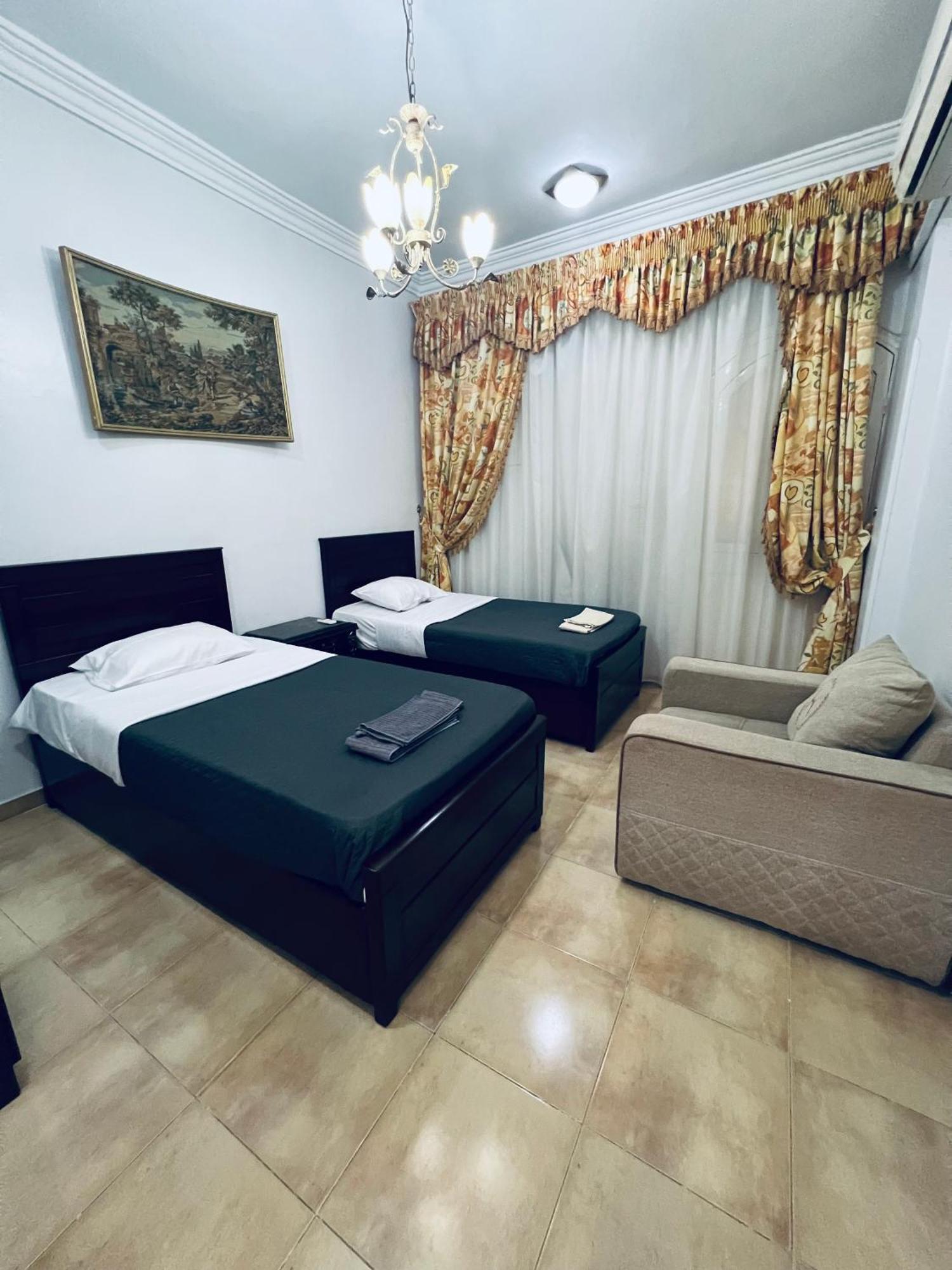 Appartamento Karnak Flats Luxor Esterno foto